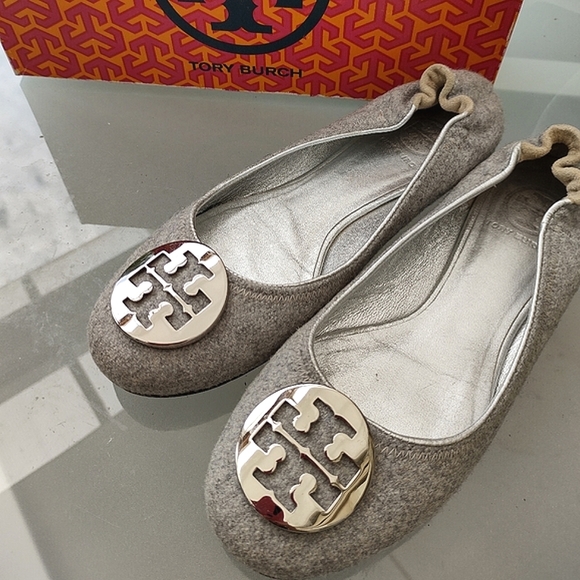 Tory Burch Shoes - ❤️Host Pick❤️ TORY BURCH Reva Ballet Flats Wool Flannel | Light Gray |Size  7.5